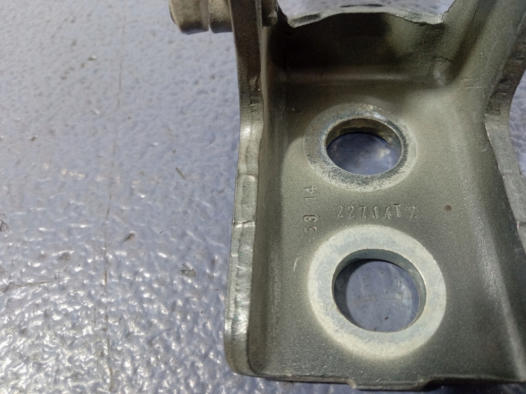 фото №5, Citroen c4 cactus 14- петля дверь перед правый передний верхний