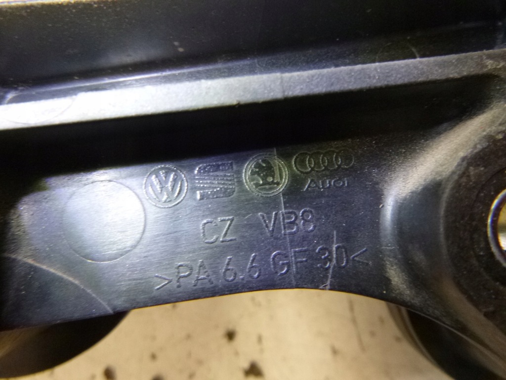 фото №9, Корпус термостата vw golf v audi a3 8p 1.4tsi caxa