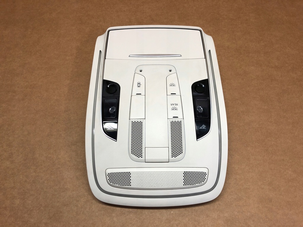 фото №1, Audi a8 4h d4 лампа салона потолочный 4h0947135a