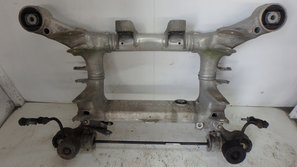 | bmw 5 f10 2.0 d подрамник подрамник задняя подрамник Недорого