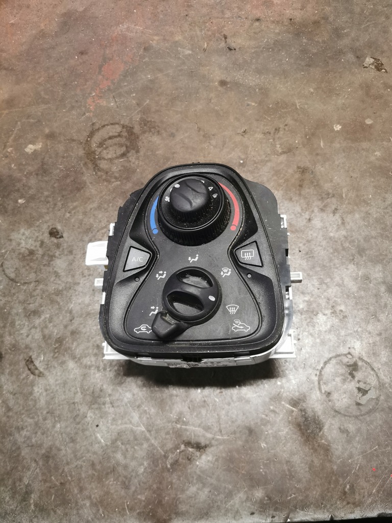 фото №1, Панель обдув кондиционера citroen b000737077