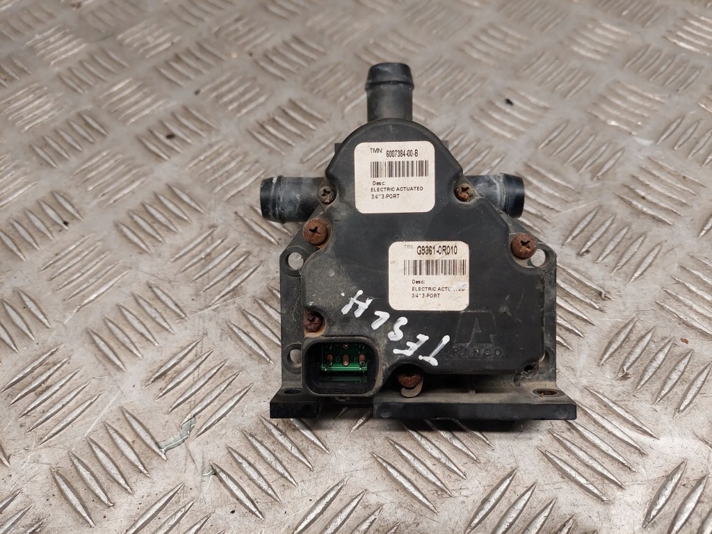 Купити Tesla model s 600738400b насоса води