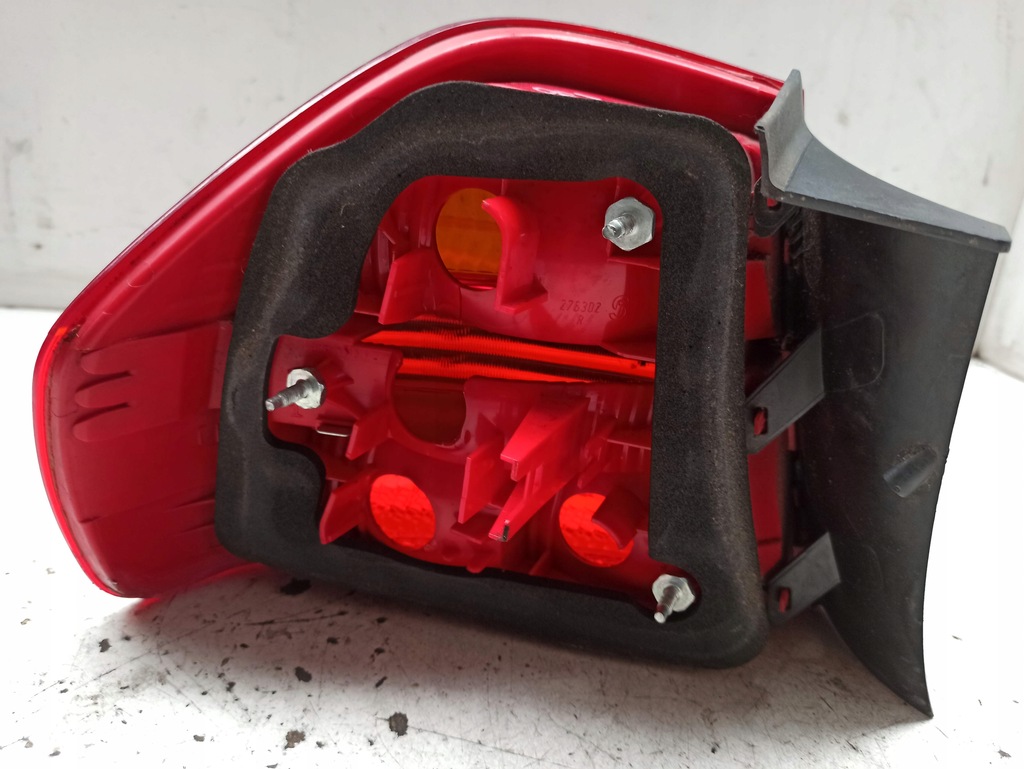 фото №14, Bmw 3 e90 sedan лампа правая задняя крыла 6937458