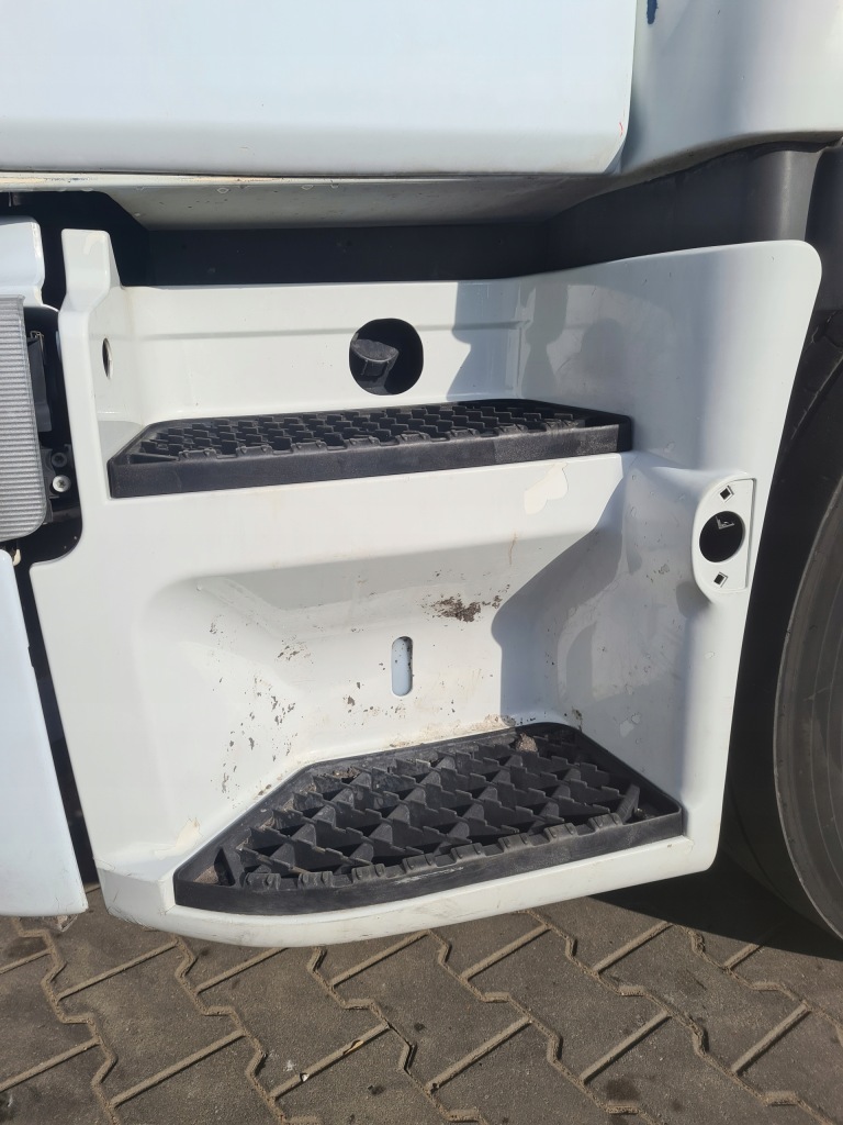 фото №1, Подножка левая подножка левый renault premium lander dxi volvo fe