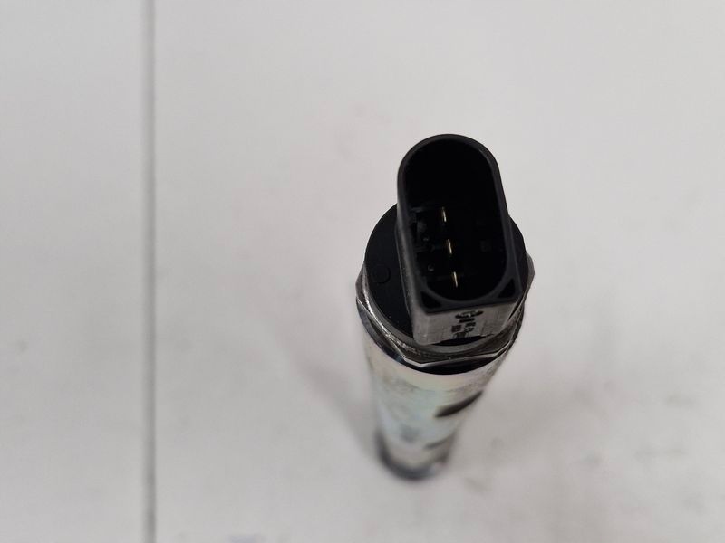 Toyota avensis t27 t29 1.6 d молдинг упорскування регулятор тиску пального Ціна