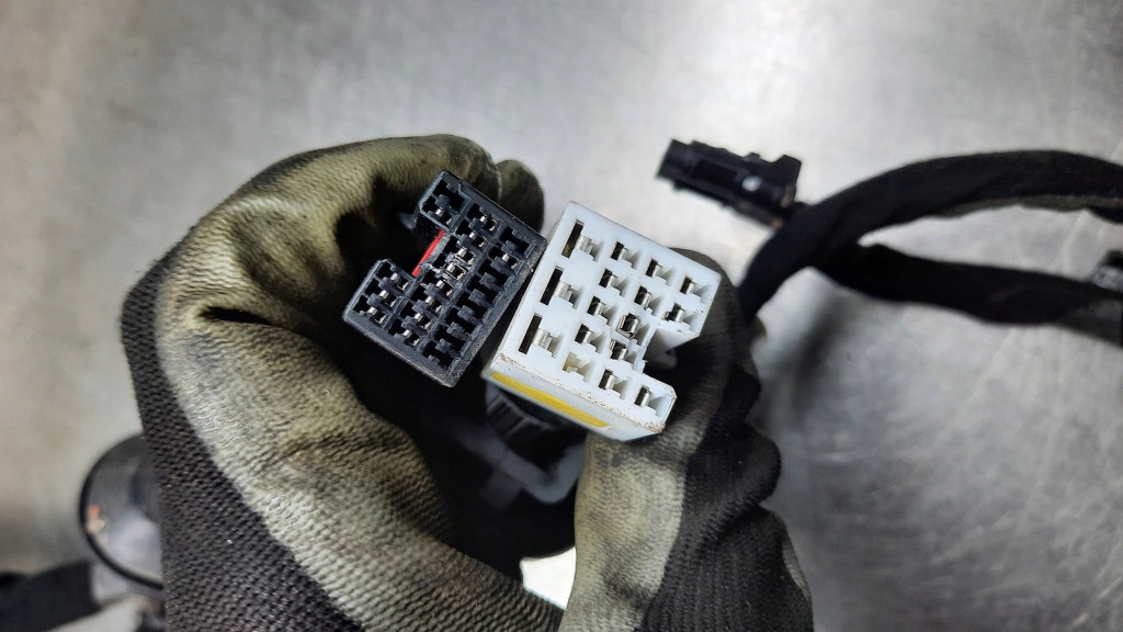 фото №6, Электропроводка жгут дверь левый перед kia sportage ii 91600-1f170