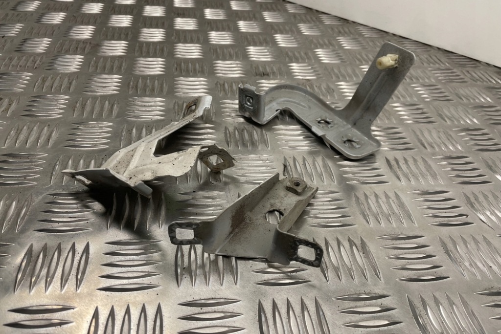 фото №8, Кронштейн передній lewego крила bmw 3 touring f31 7255821 3.0l