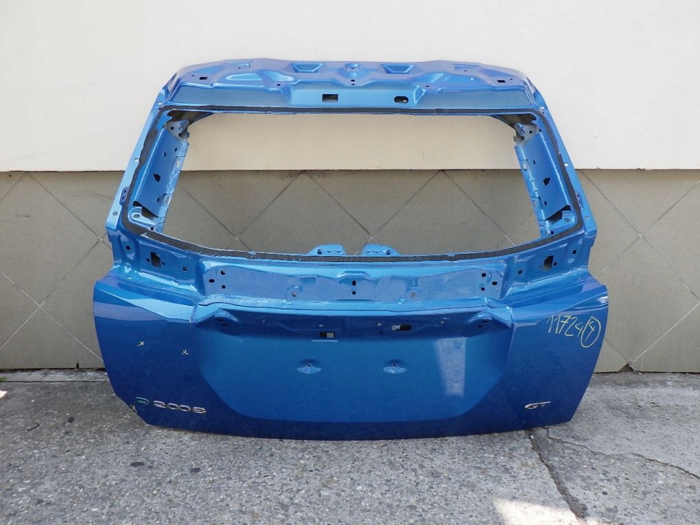 фото №1, Peugeot 2008 ii 2019- крышка багажника задняя