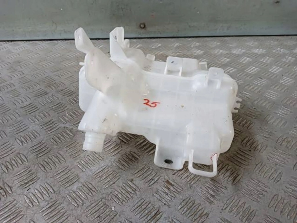 M25 бак омивача mazda 6 gj 167480 Доставка