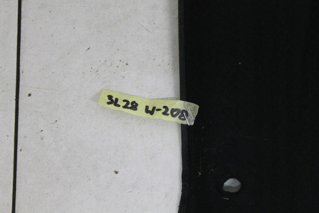 Шумоізоляція капот + кліпси mercedes clk w208 1997r- Доставка