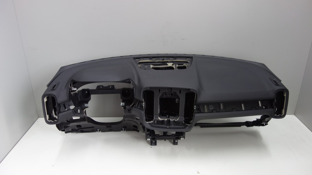 фото №1, Volvo xc40 панель приладів консоль оригінал