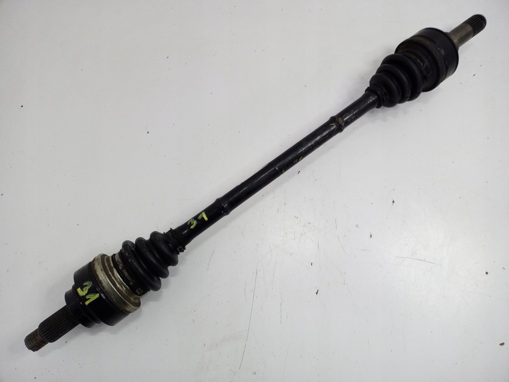 фото №1, Приводной вал правый задняя bmw f30 f31 2.0 дизель