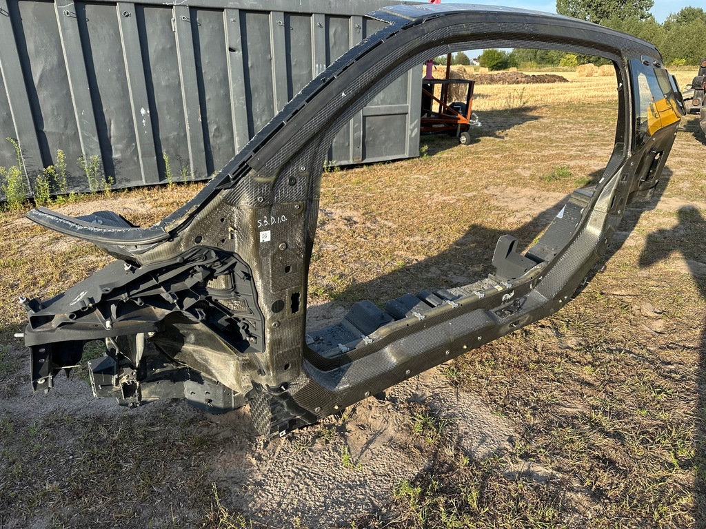 фото №1, Bmw i3 чверть bok блок двигуна поріг лівий карбон