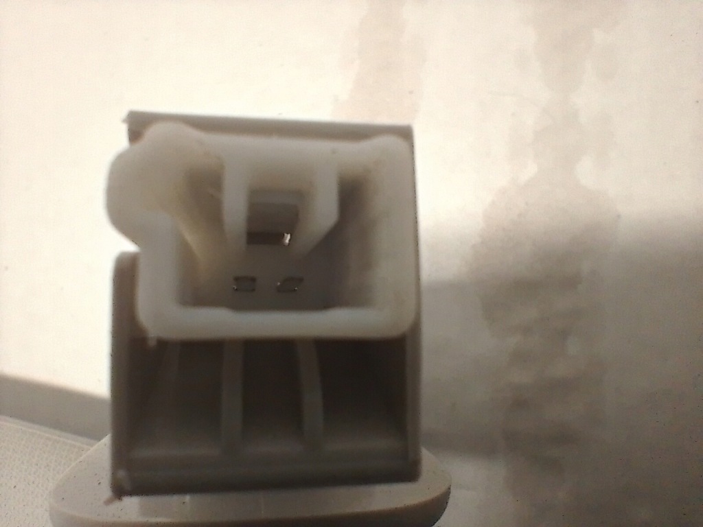 фото №3, Защита солнцезащитная правая mazda 3 bm