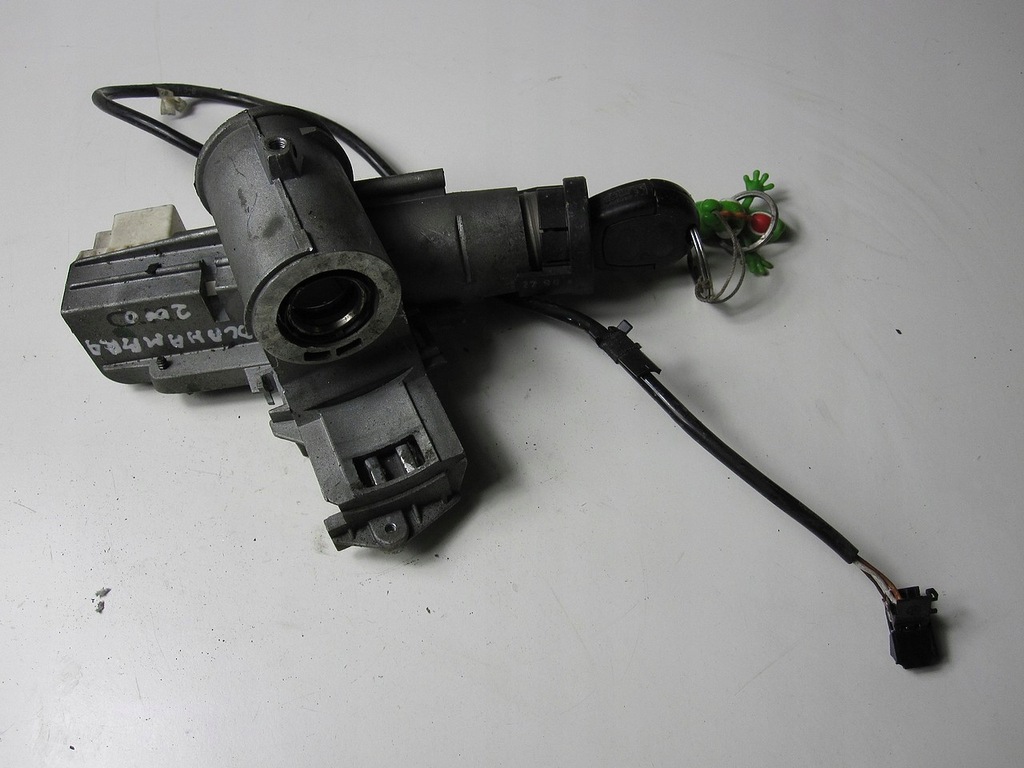 фото №1, Замок зажигания с ключ seat alhambra 00r