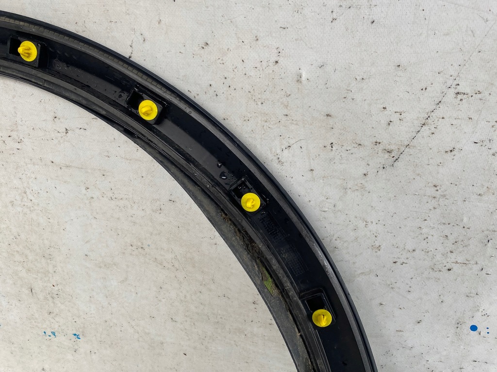 фото №11, Audi rsq8 18- молдинг крыла перед правая 4m8853718e