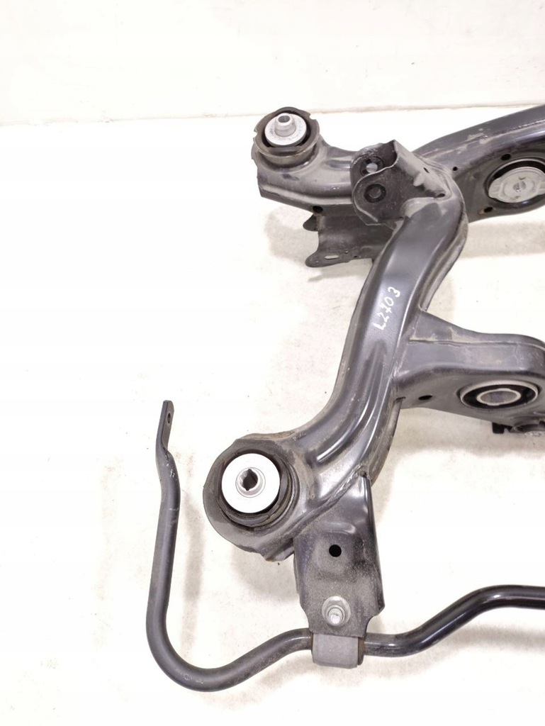 фото №6, Mercedes-benz eqb 2023 балка задні