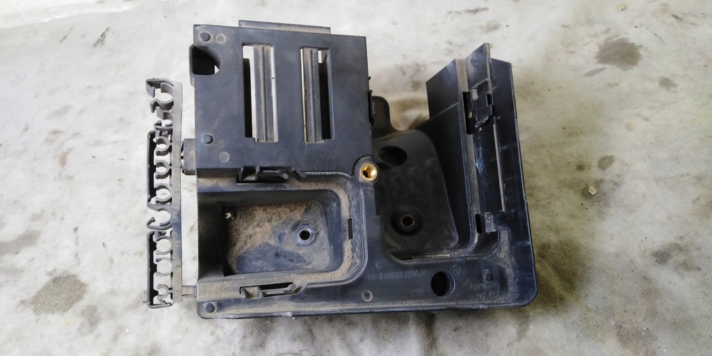 фото №1, Vw passat b6 основание коробка предохранителей 06r