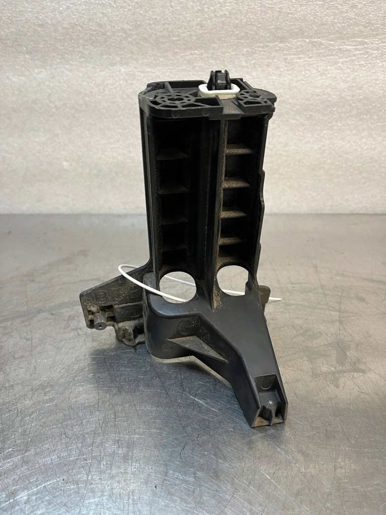 фото №1, Направляющая бампера задняя задний renault megane v 5 e-tech 850458852r