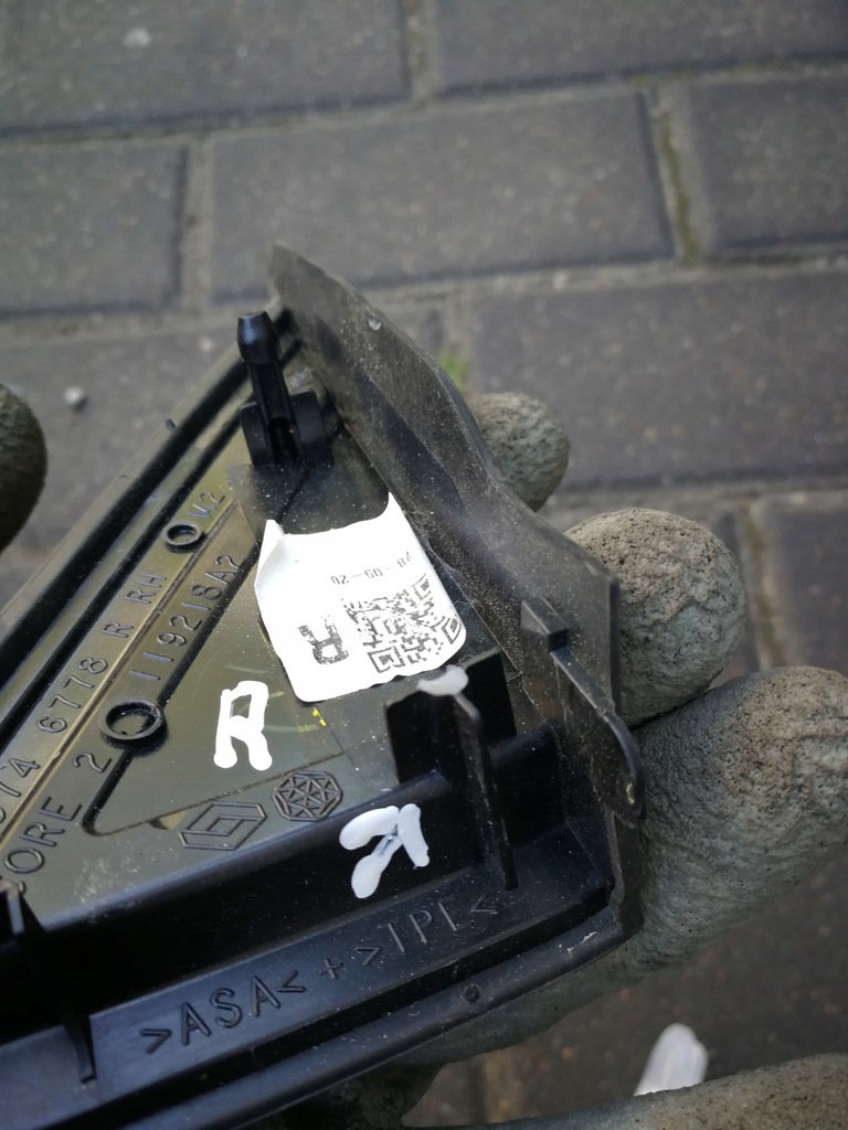 фото №5, Заглушка крыла правая renault clio v