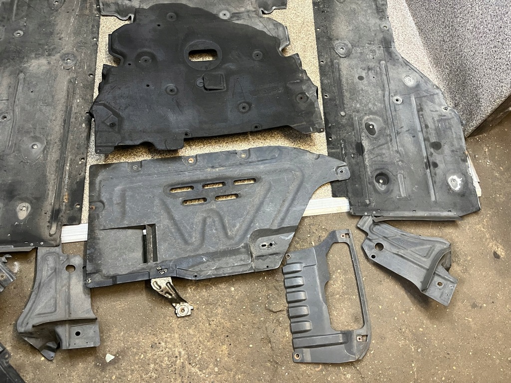 фото №8, Защита нижние подвеска двигателя коробки bmw e84 x1 комплект оригинальные