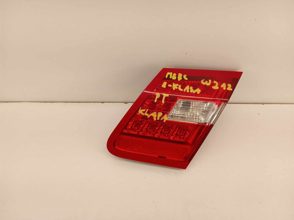 фото №1, Лампа правая задняя w крышка mercedes e-klasa w212