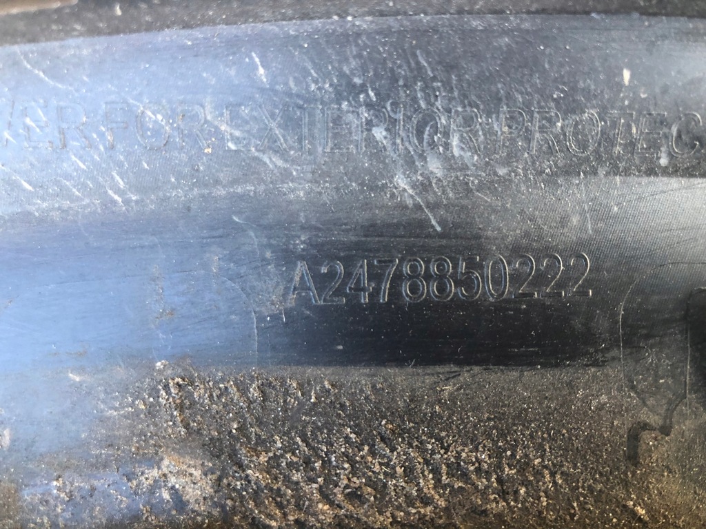 фото №8, Mercedes glb молдинг крыла задняя