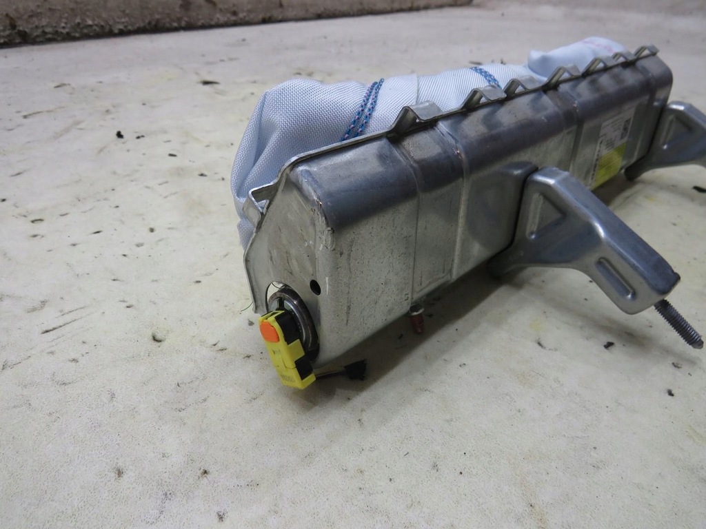 фото №6, Подушка коленная volvo v40 ii p03127143