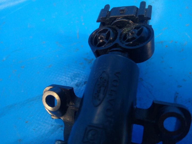 фото №4, Насадка распылителя фары правый. volvo s60 10-13 30784345