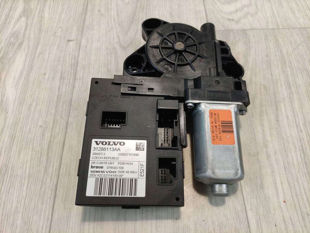 фото №5, Volvo v50 моторчик стекло 31288113aa