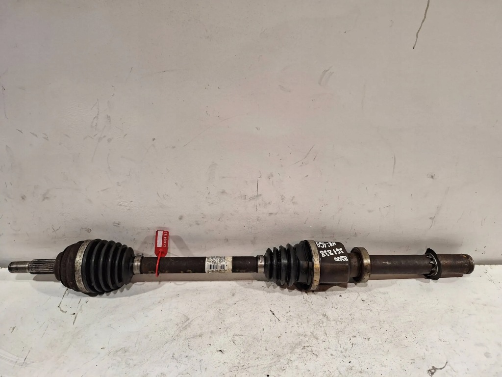 Купить Приводной вал перед правый  8200261841 renault modus 1.5 dci 04-