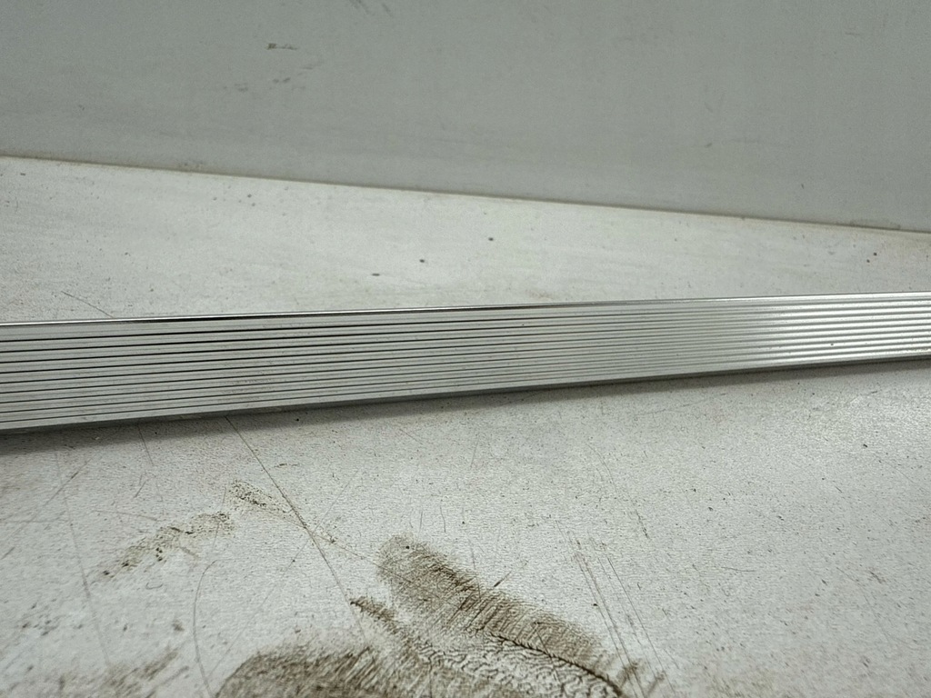 фото №7, Audi a6 c7 2015 задня молдинг дахова