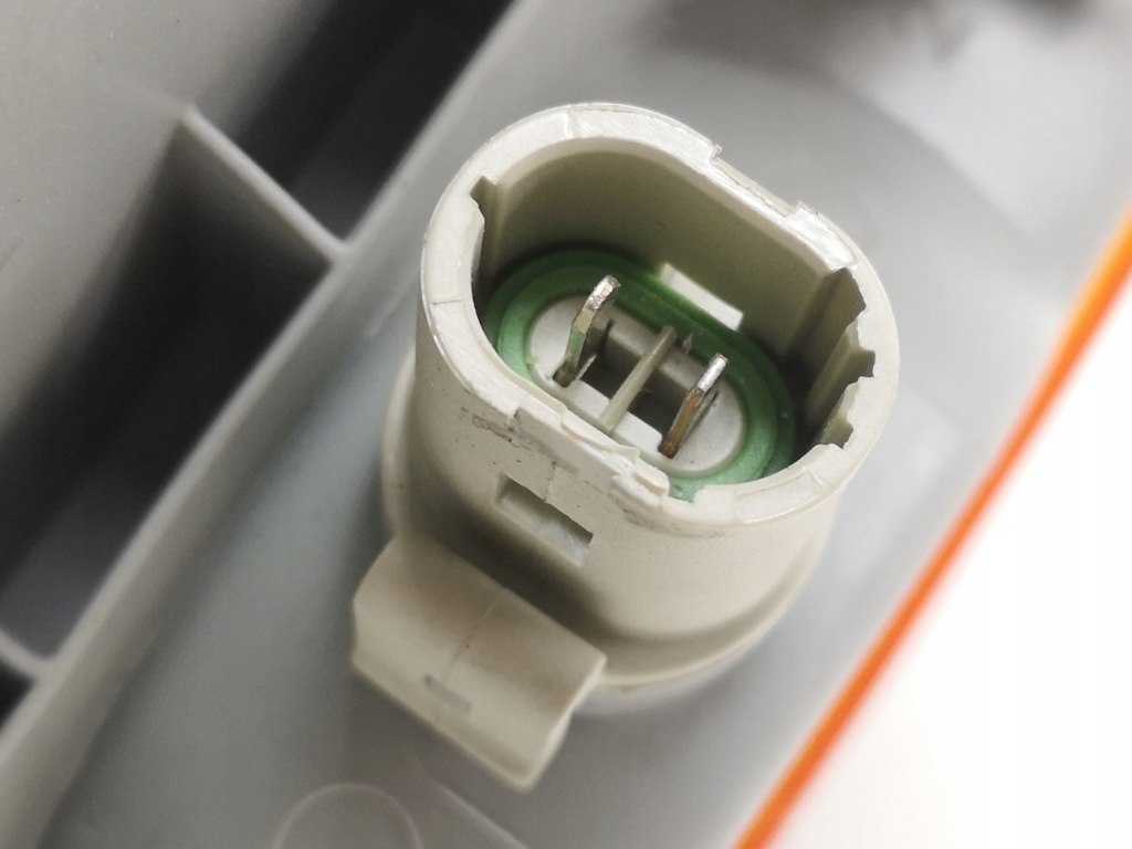 Лампа правий перед renault twingo 1993-2007 nowa bosch 0318085114 outlet в Україні