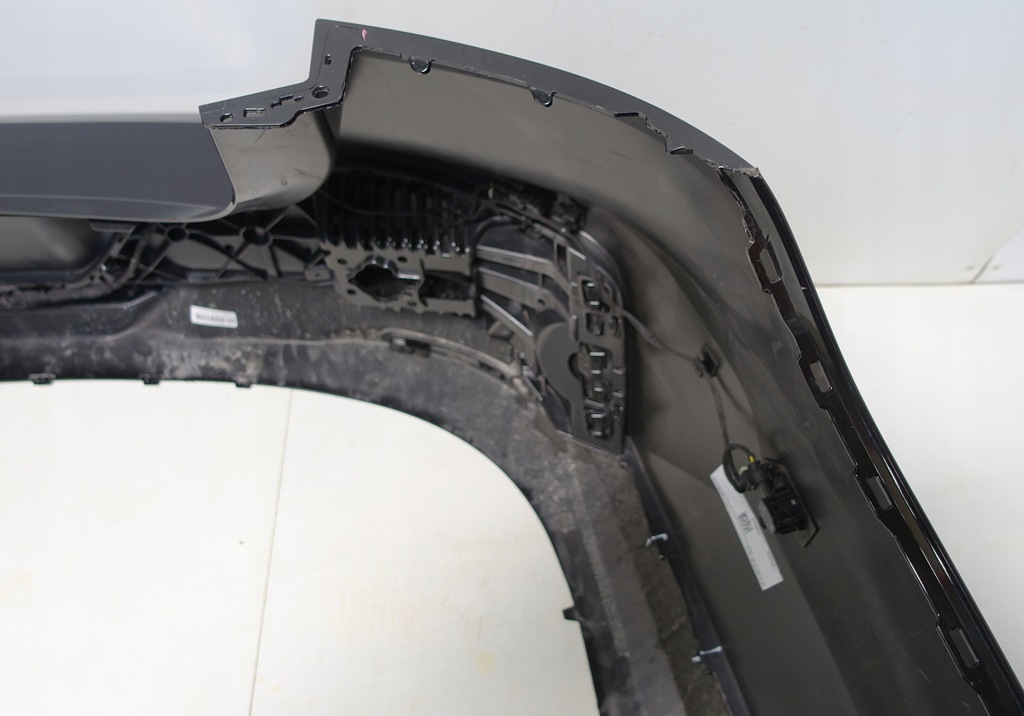 фото №11, Bmw 7 g70 m-pakiet na 6 датчиков парковки od 2022- бампер задняя задний