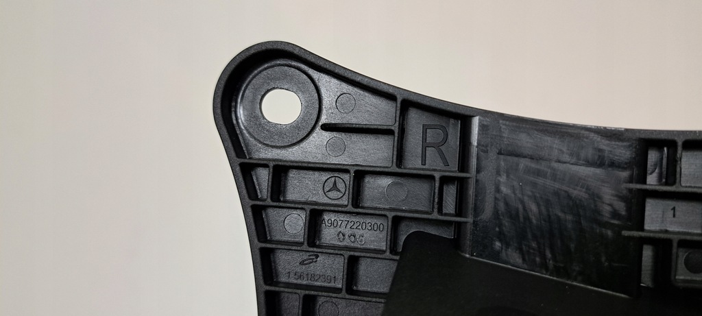 фото №5, Mercedes sprinter w907 кронштейн подъемника стекло правое a9077220300