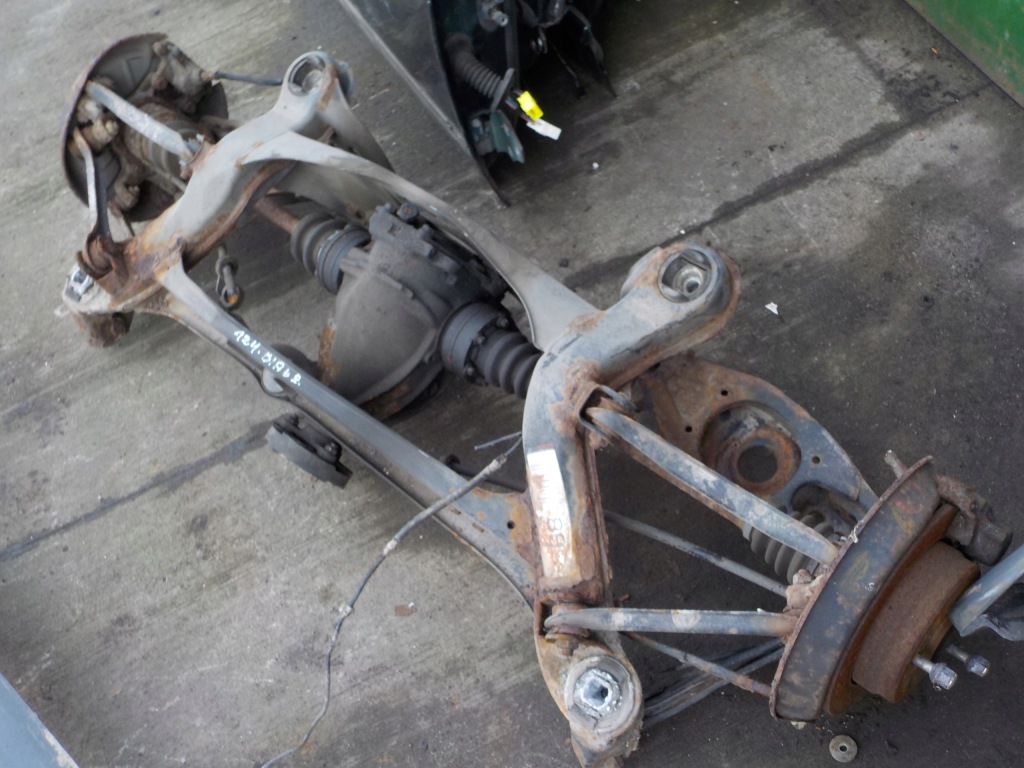 фото №1, Mercedes w124 поворотний кулак ступиця лівий задня