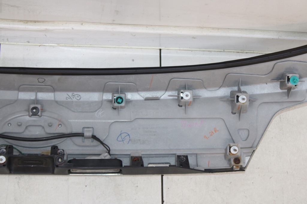 фото №8, Subaru outback iv 09r- накладка молдинг крышки багажника 37j