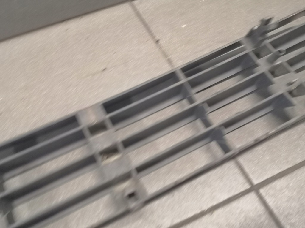 фото №10, Решітка бампера середня audi a6 c5 4b0807683f