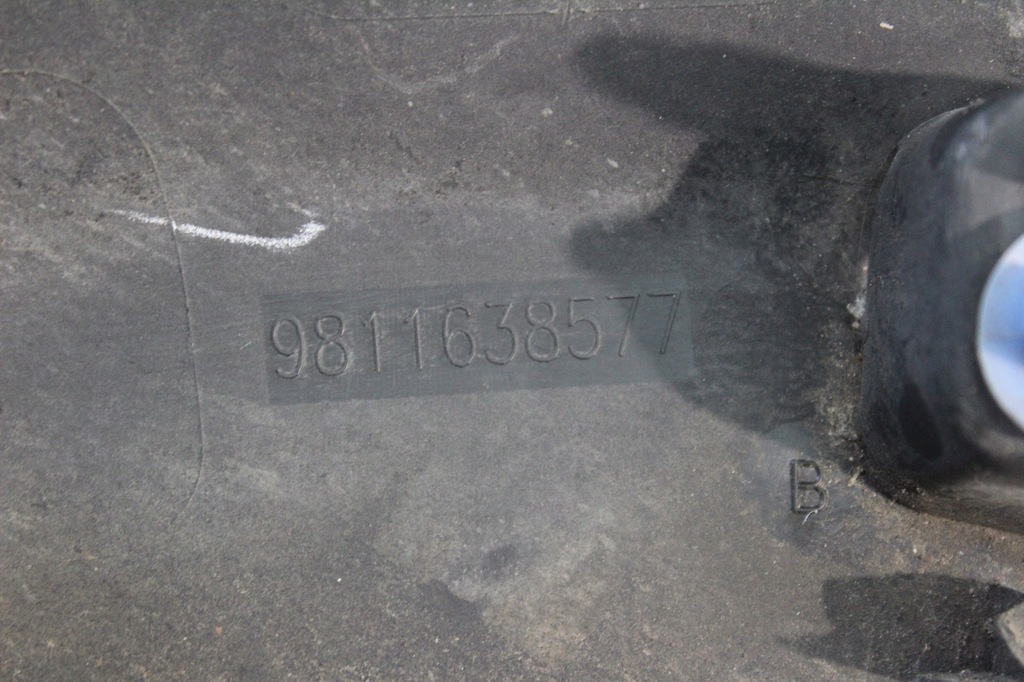 фото №7, Молдинг na крила правий задня peugeot 3008 9811638577 cała