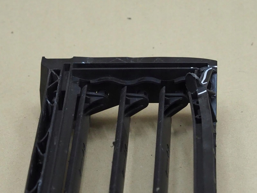 фото №7, Audi etron e-tron впуск повітря жалюзі 4ke121223