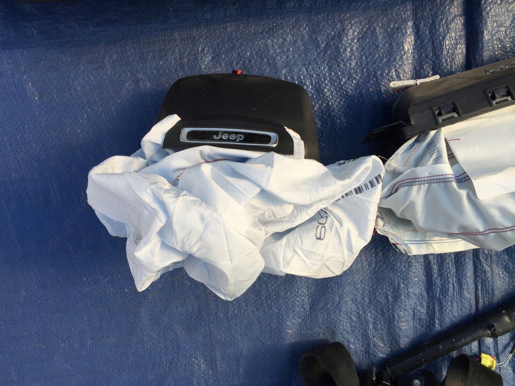 фото №6, Jeep grand cherokee wl 21 22 консоль приборная панель приборная панель подушки безопасности srs usa