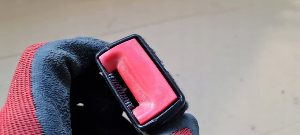 A4 b8 рестайлинг  клипса поперечина безопасности правая левая перед 8k0857755f a5 8t с Разборки