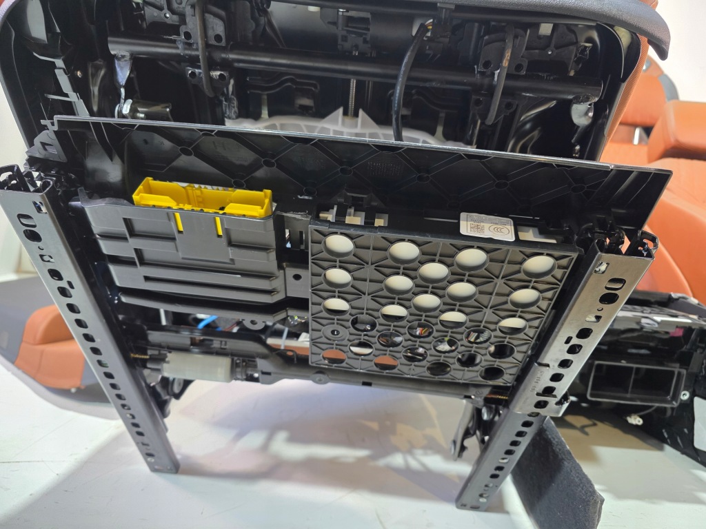 фото №10, Сидіння салон шкіра bmw x7 g07 lci 6місць individual вентильовані комфорт