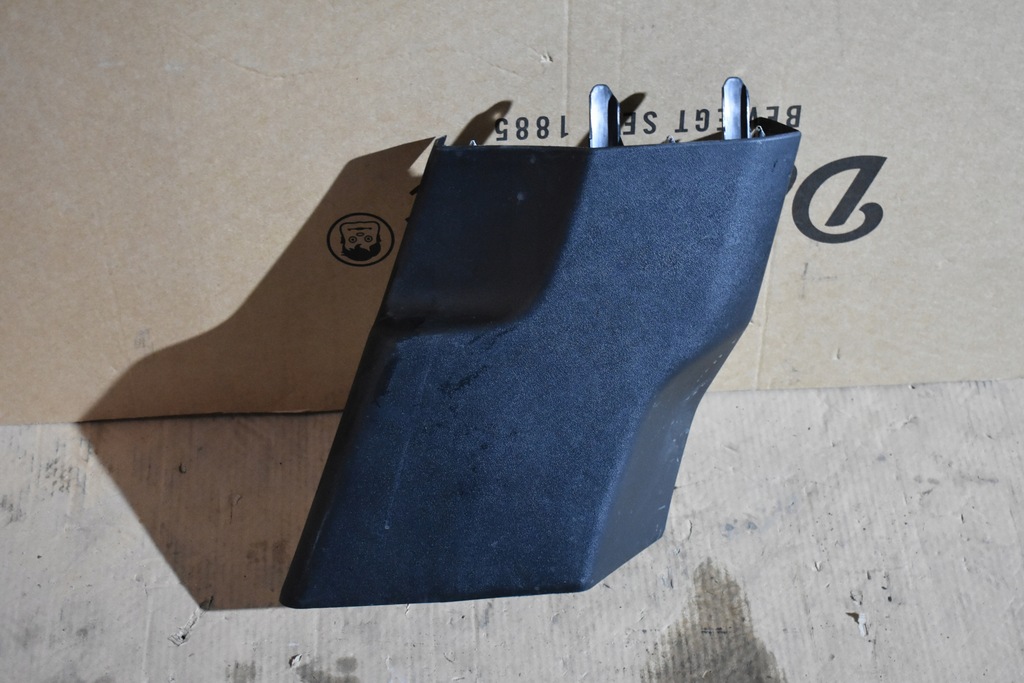 фото №1, Idealna защита стойка b правая porsche taycan 1