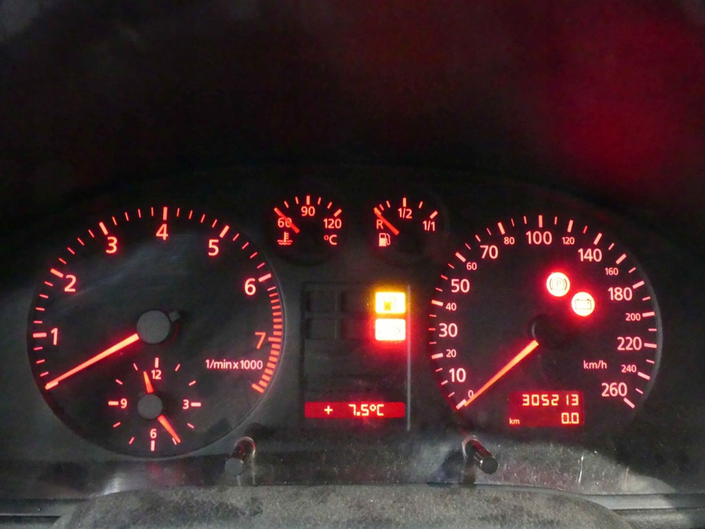 Счетчик audi a4 b5 8d0919861h 1.6 wiel Недорого