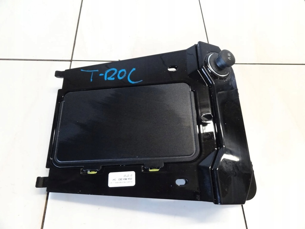 фото №1, Vw t-roc 2021 рамка туннель среднего 2ga864263 5na035345a