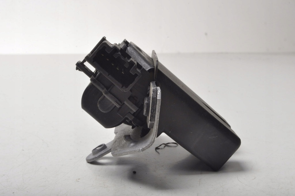 фото №3, Ford puma mk2 замок багажника кришки 22r