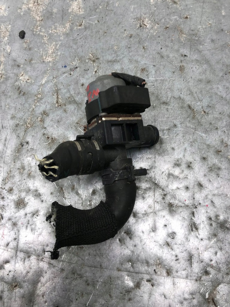 фото №1, Клапан webasto mercedes s-klasa w222 amg a0005062864