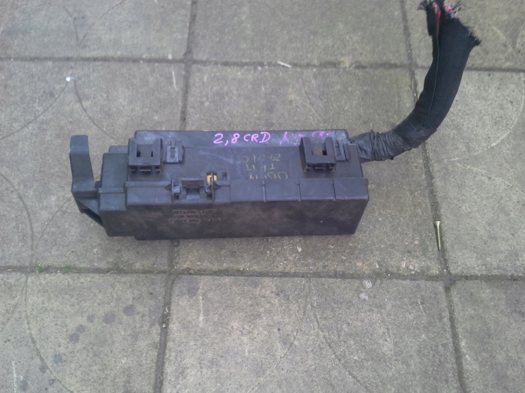 фото №1, Коробка предохранителей jeep cherokee 2,8 lift kj