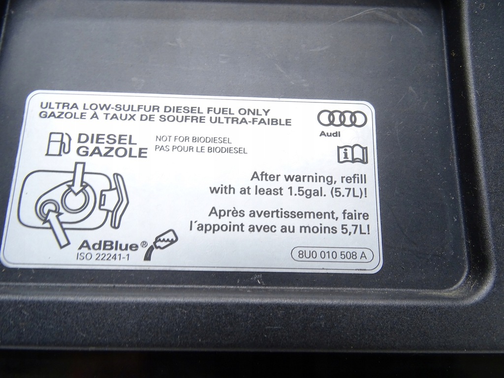 фото №10, Кришка заливної пального + кришка 8u0809906e audi q3 8u ly9t